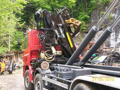 Dies ist unser Lkw mit dem wir die Transporte machen